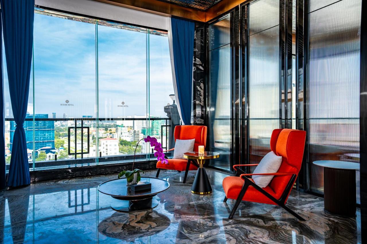Ocean Hotel Phnom Penh Bagian luar foto