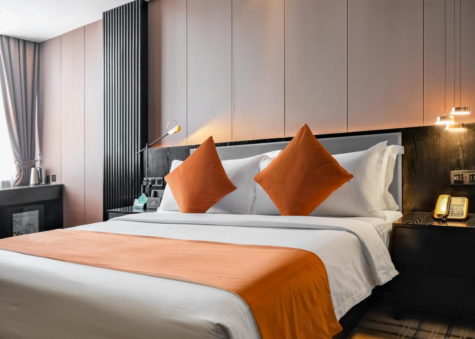 Ocean Hotel Phnom Penh Bagian luar foto